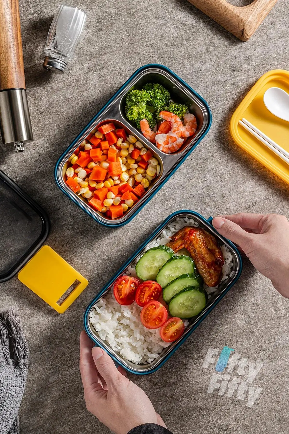 Vagonlife 1400 ML İki Kat Üç Bölme Paslanmaz Çelik Bento Lunch Box Yeni Nesil Sefer Tası -Çatal/Kaşıklı Model-ffbl50002